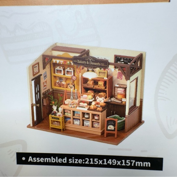 Rolife DIY Miniature House - Becka's Baking House DG161 Christmas Stocking Stuff - Picture 7 of 12